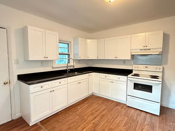4th image of 211 Nettle Rd