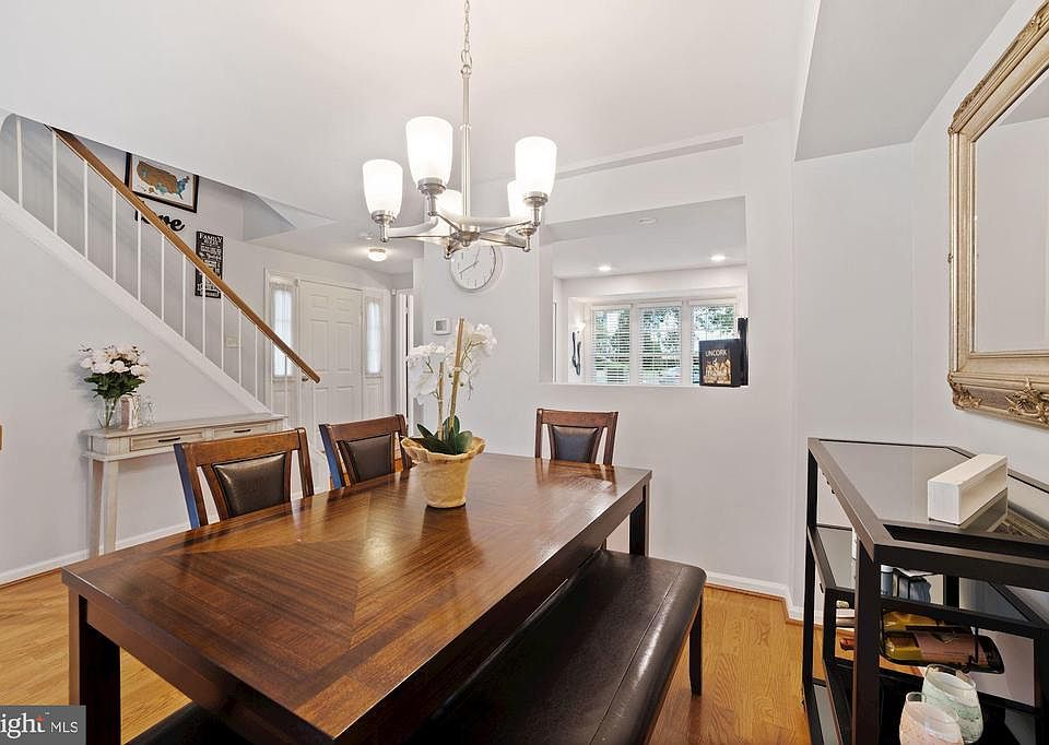Dining Room Opens Beautifully to Kitchen