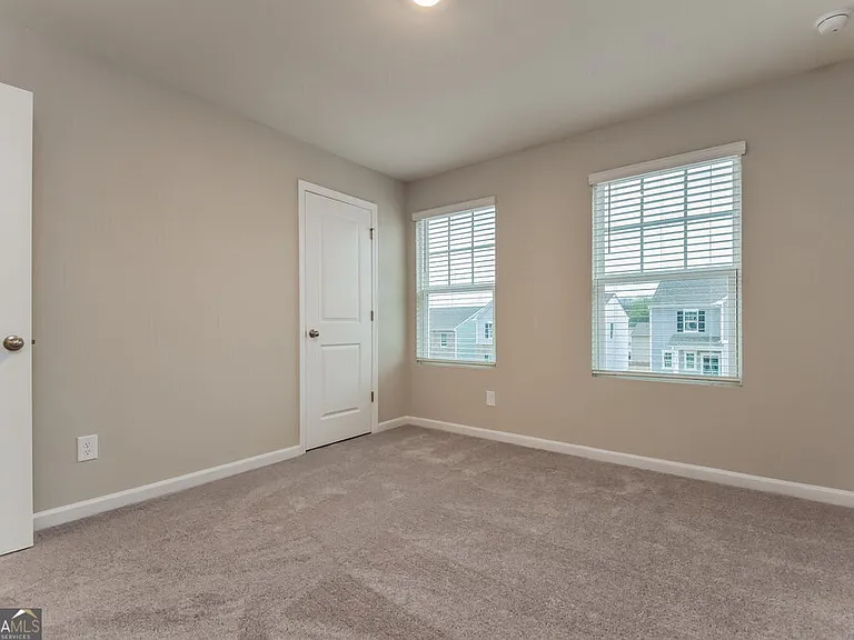 525 Knightsbridge Ln — Photo 15