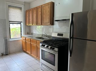 1717 Gates Ave #1RR, Ridgewood, NY 11385