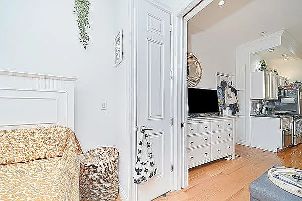 Rented by Living New York | media 8