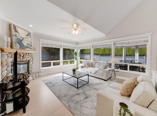 16330 Lincoln Woods Ct, Surrey, BC V3Z 0J8