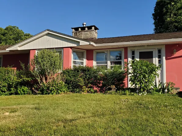 4 Francis Road, Danbury, CT 06810