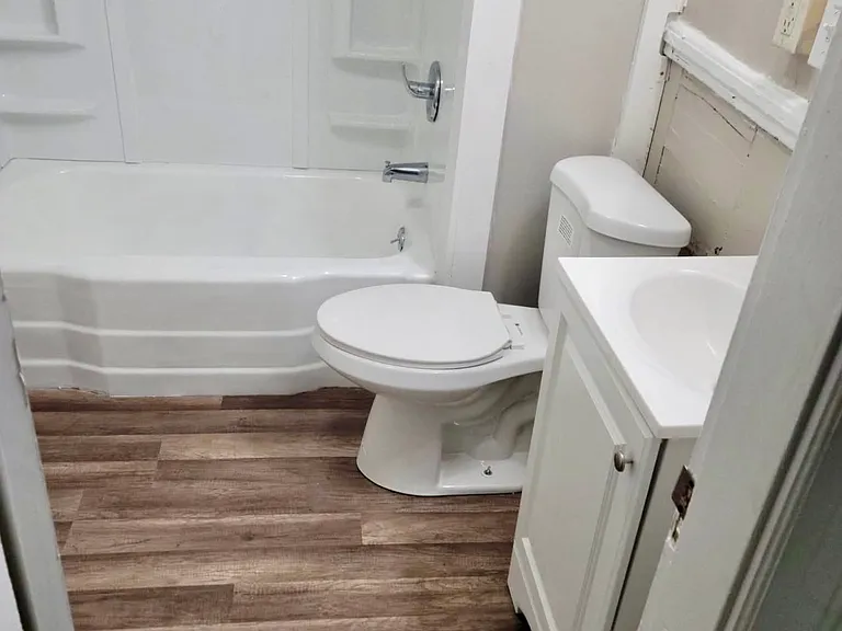 138 Orange St #3W — Photo 6