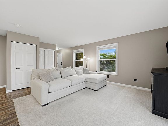 4th image of 25101 Faraday Rd
