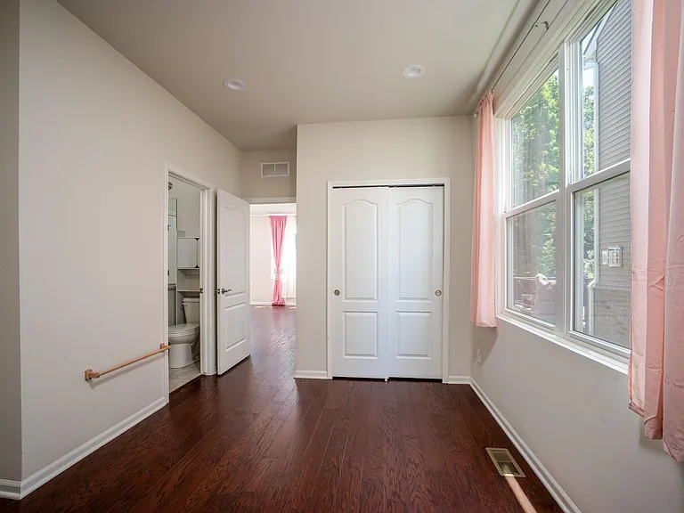 2825 Dillon Dr — Photo 17