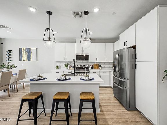 5th image of 753 E ROJO Way #102