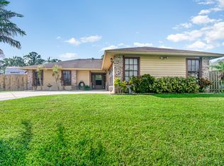 484 Rheine Rd NW, Palm Bay, FL 32907