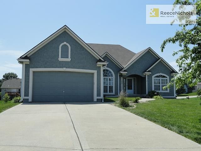 1st image of 606 NW Silverstone Ct