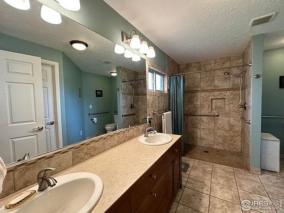 3rd image of 1901 Falls Ct