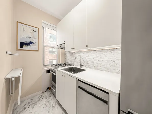 161 East 88th Street 6C image 5 of 6