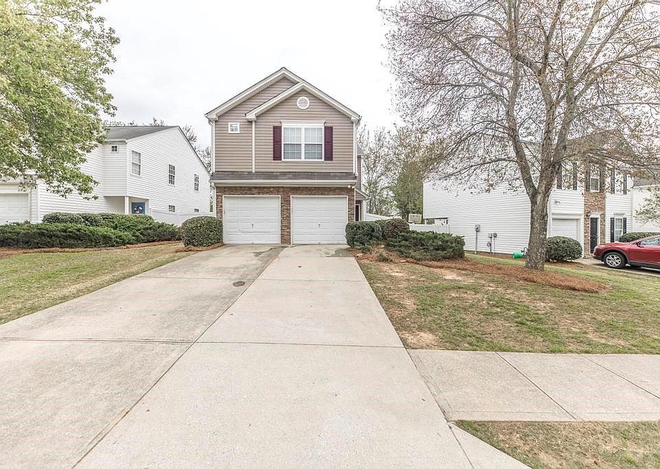 1st image of 111 Ilex Dr