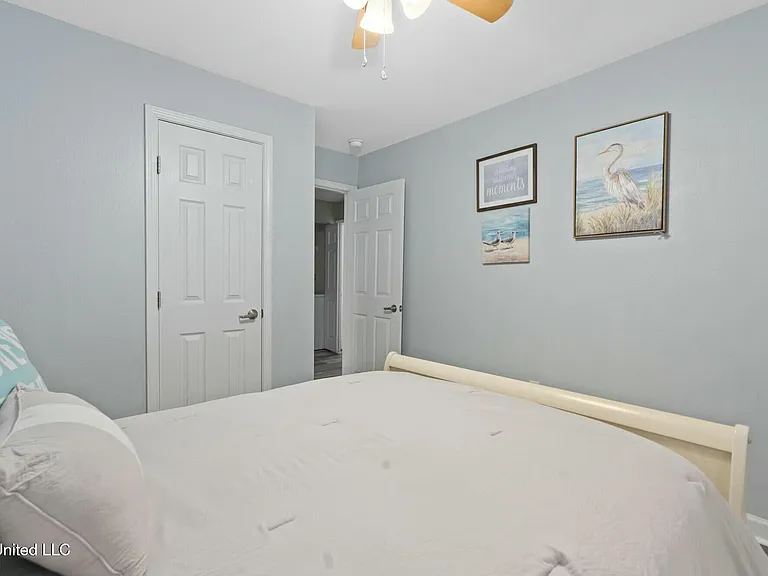 2421 Beachview Dr #H15 — Photo 17