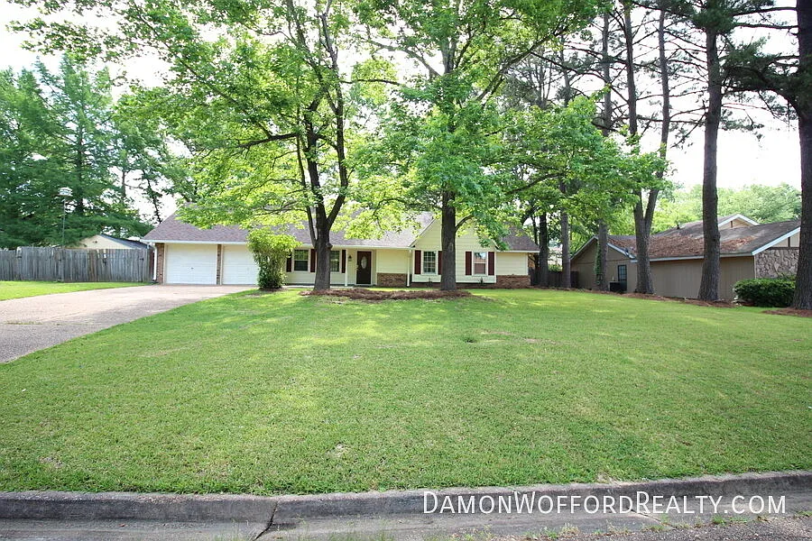 308 Longmeadow Ct — Photo 3