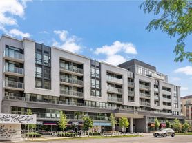 621 Sheppard Ave E