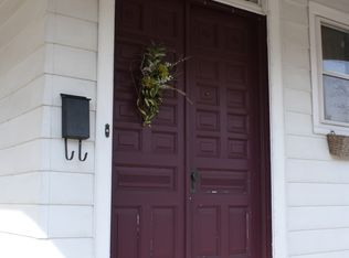 121 W Jefferson St, Petersburg, IL 62675