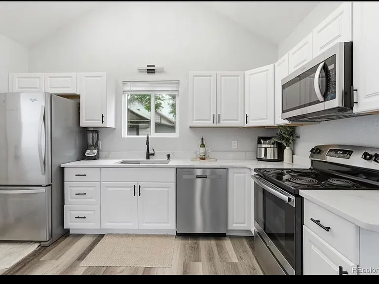 157 N 4th Ave — Photo 3