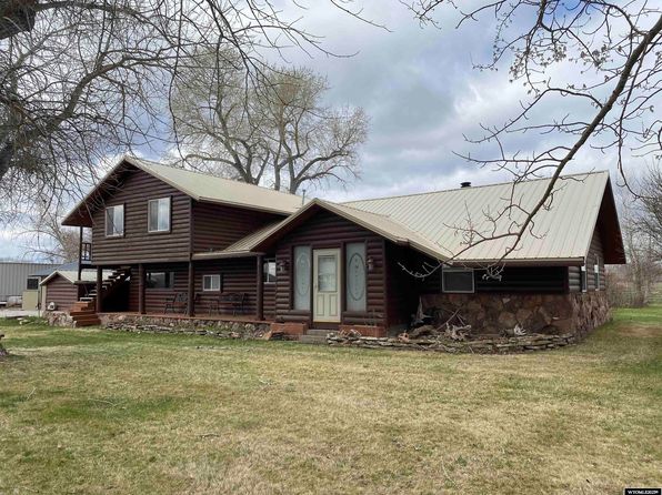 9 Mission Rd, Riverton, WY 82501