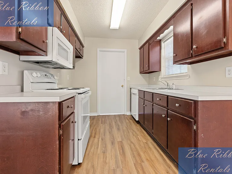 13340 Oak Forge Dr — Photo 7