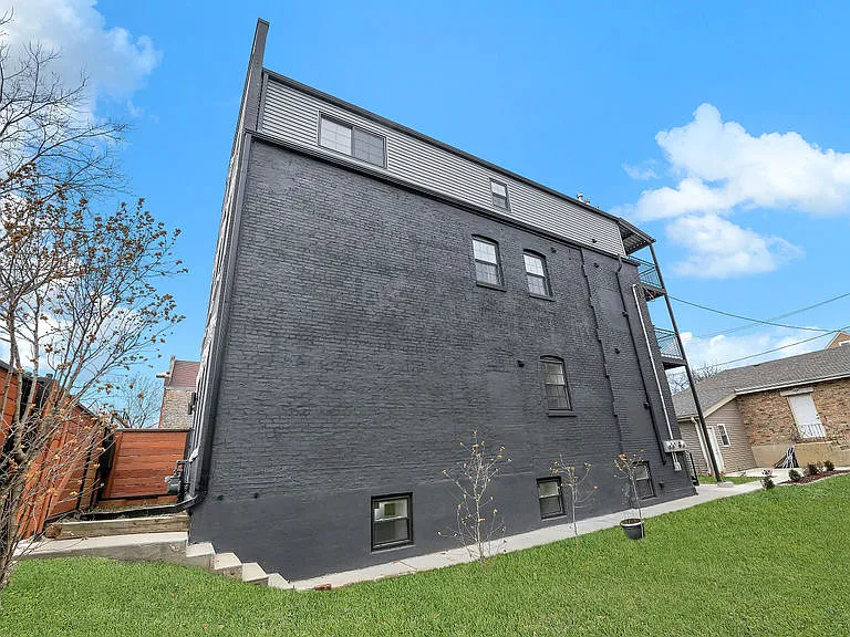 2704 W 24th Pl #2 — Photo 17