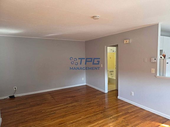2nd image of 239 Spring St APT E20