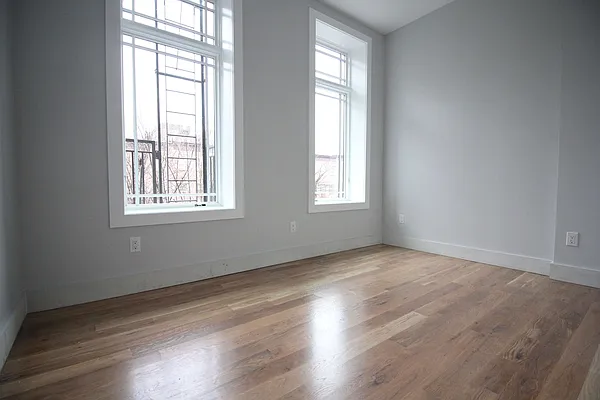 Rented by Nooklyn NYC LLC | media 24
