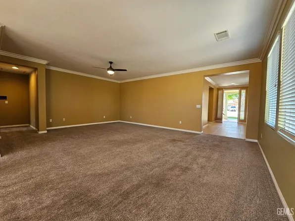 6107 Saint John Pl, Bakersfield, CA 93306