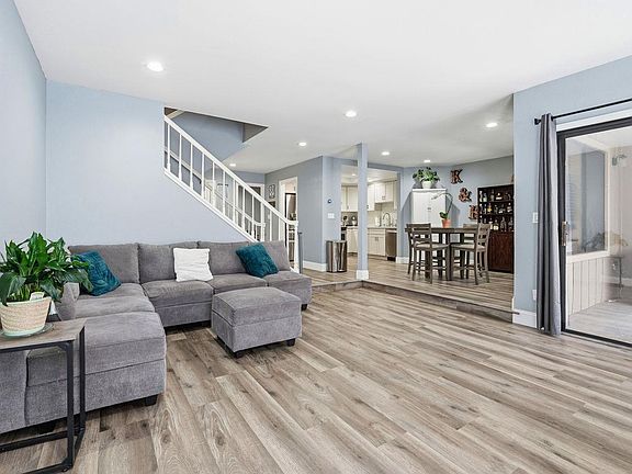 5th image of 16835 Sorrel Way
