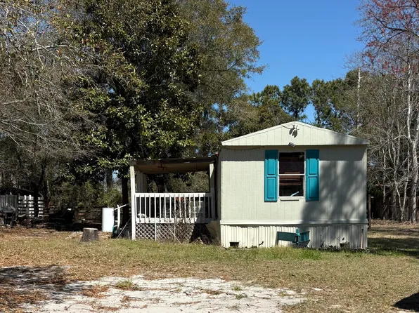 4329 Flagship Avenue SE, Southport, NC 28461