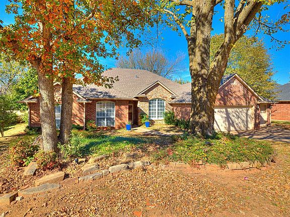 3rd image of 2625 Ashebriar Ln