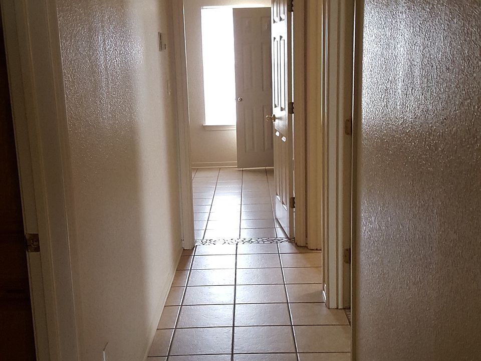 1st image of 4808 John David Dr APT A