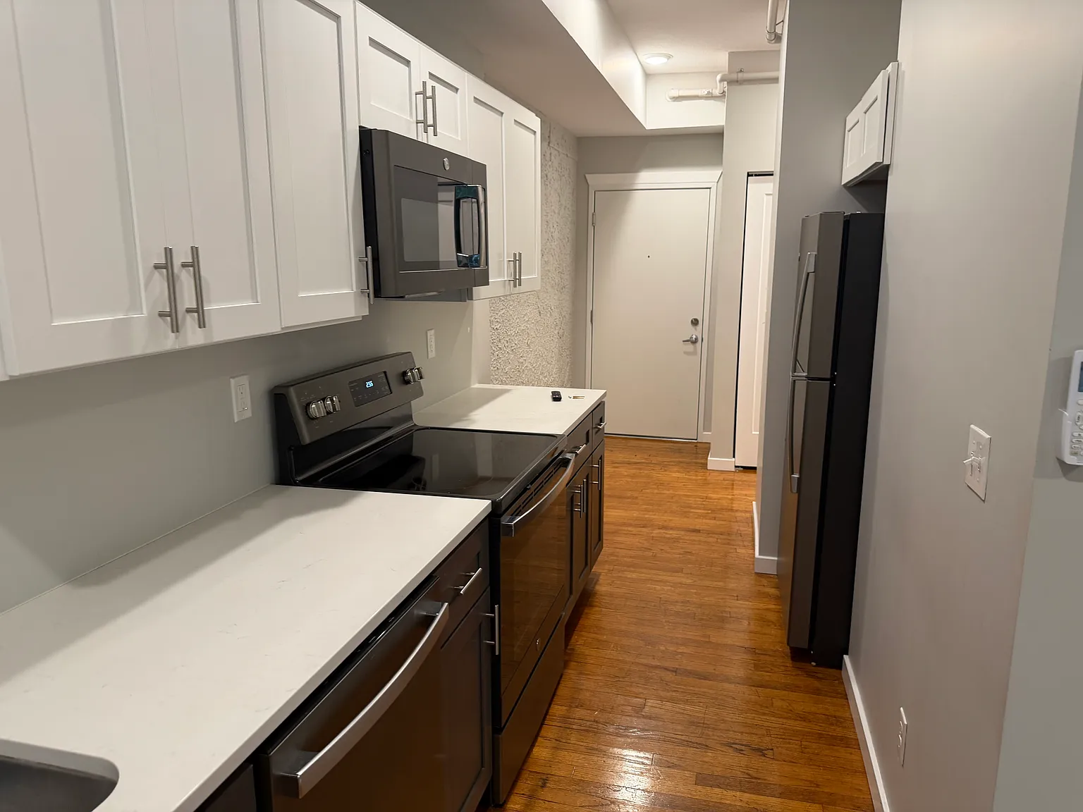 1 bed, 409 sqft, $1,400 — Photo 3
