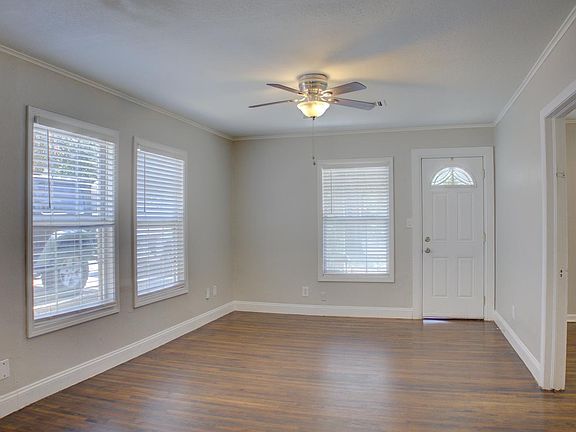 4th image of 4615 E 4th Pl