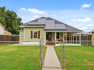 1044 K St, Reedley, CA 93654