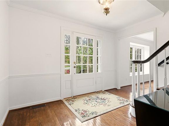 5th image of 1202 Hobbs Rd