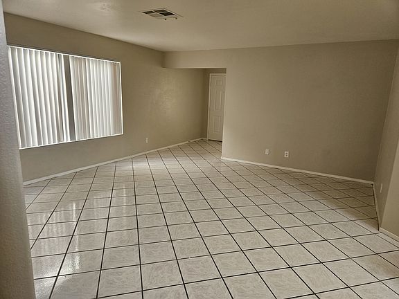 2nd image of 1405 Desert Hills Dr