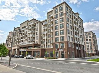 2490 Old Bronte Rd #318, Oakville, ON L6M 0Y5