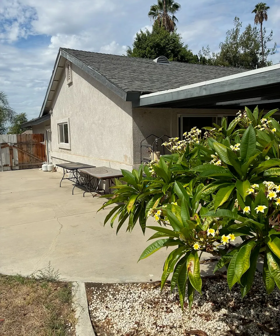 5 bed, 1723 sqft, $3,900 — Photo 3