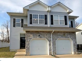 17 Tudor Ln, Lawrence Township, NJ 08648