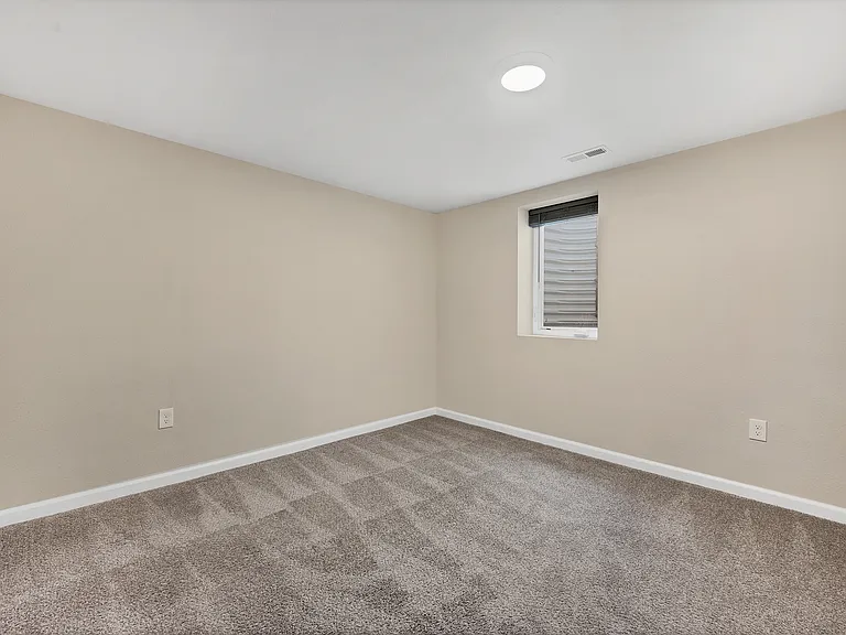 6042 Uno St #B — Photo 16