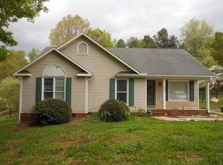 335 Double Bridge Rd, Boiling Springs, SC 29316