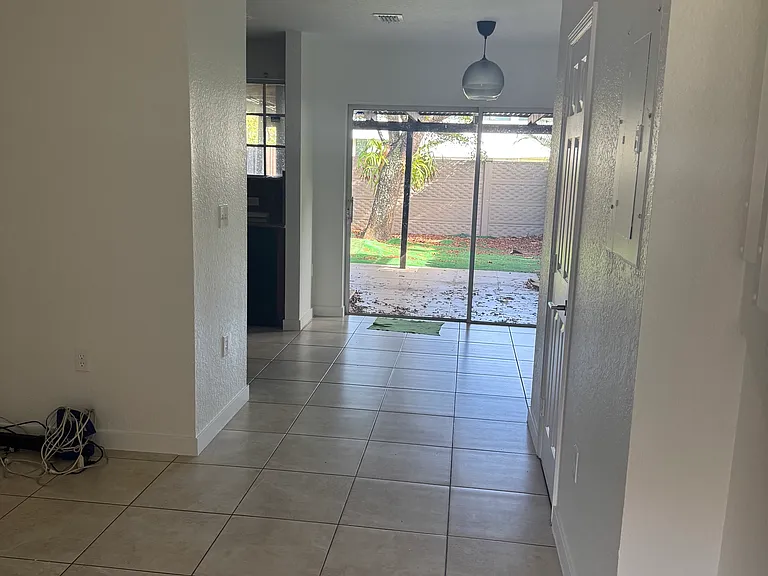 16825 NW 14th Ave — Photo 3