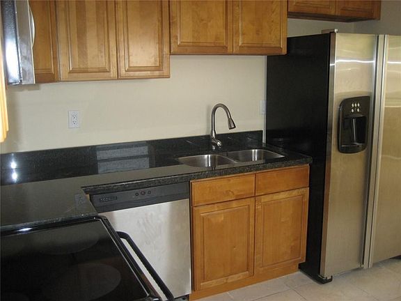 3rd image of 141 NW 43rd Street