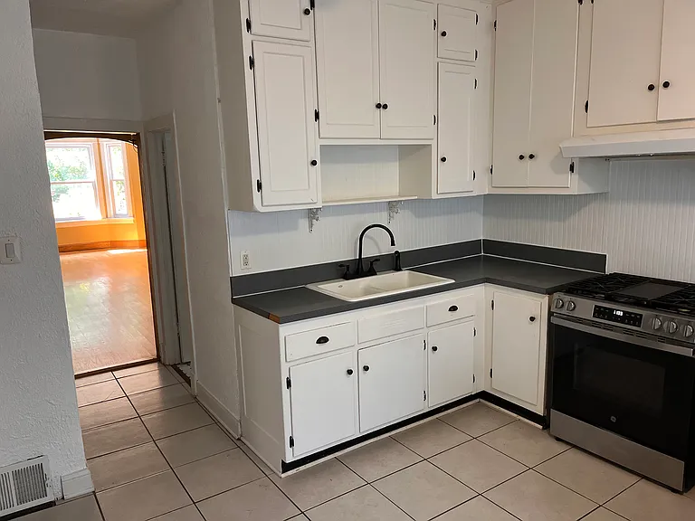 1932 W Touhy Ave #1 — Photo 4