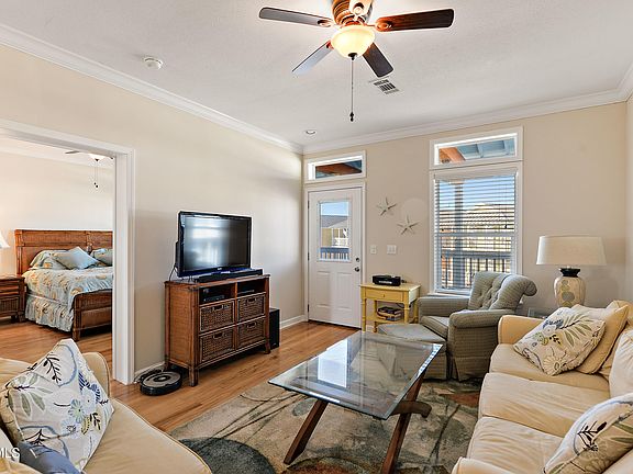 3rd image of 1515 E Beach Blvd