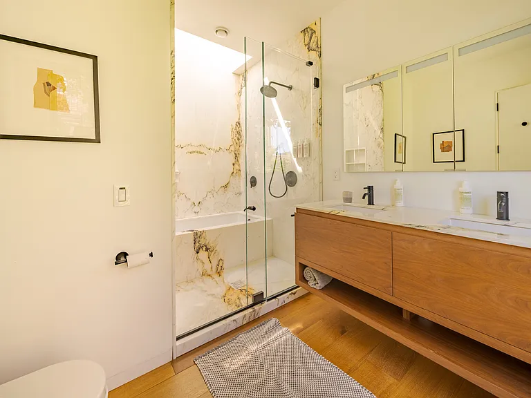 32 Frost St #THM — Photo 25