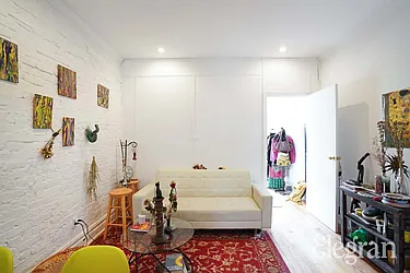 Rented by (Legacy) Elegran