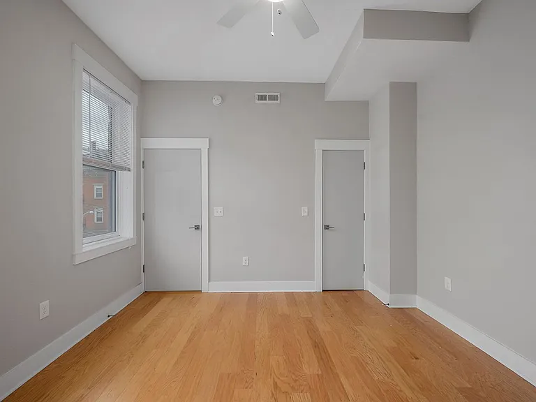 412 E 13th St #4 — Photo 8