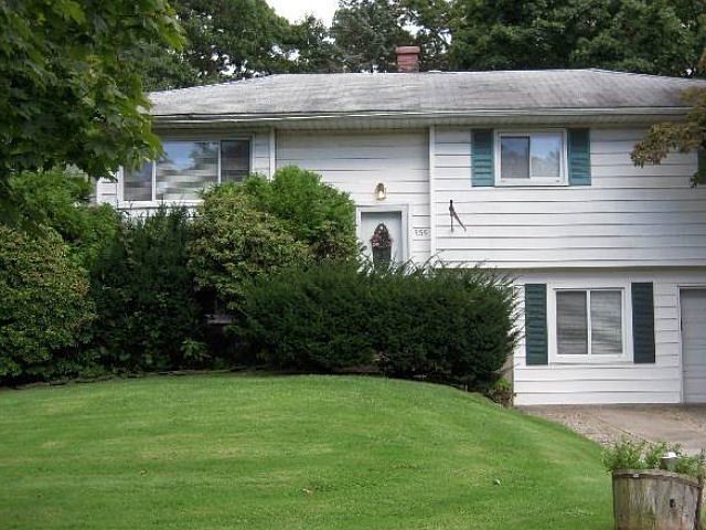 2nd image of 535 Connetquot Ave