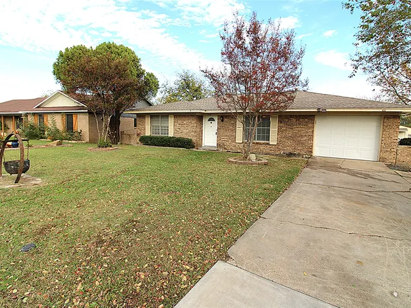 1423 Main St, Kaufman, TX 75142